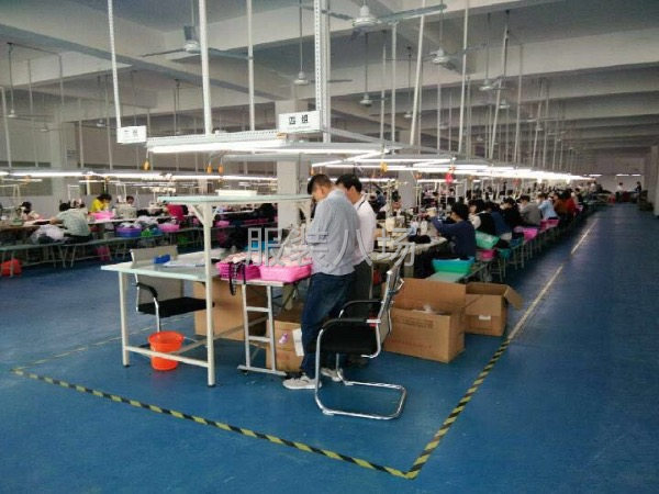 江西信豐正規服裝工廠 品質與實力并存，誠尋優質零售客戶共拓市場
