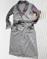 福州榮登貿(mào)易 專注服裝服飾零售與批發(fā)，提供優(yōu)質(zhì)搖粒絨睡袍及全品類服飾服務(wù)